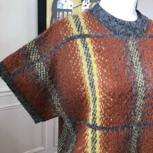 Cheap Monday Short Sleeve Sweater Plaid Small - Picture 2 of 7